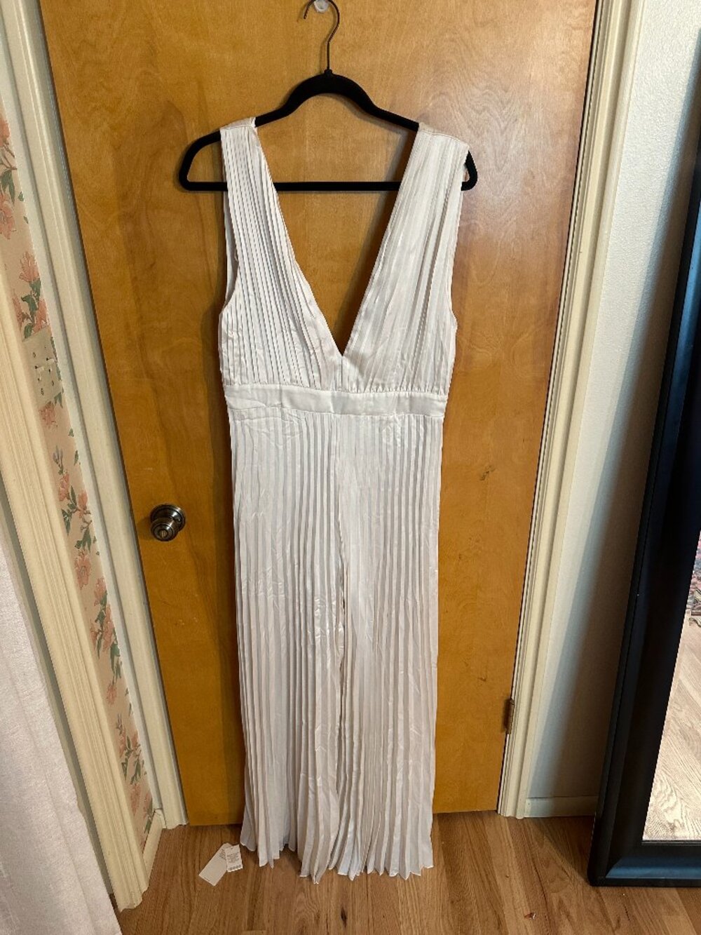 A&F Giselle Pleated Jumpsuit Size Medium NWT